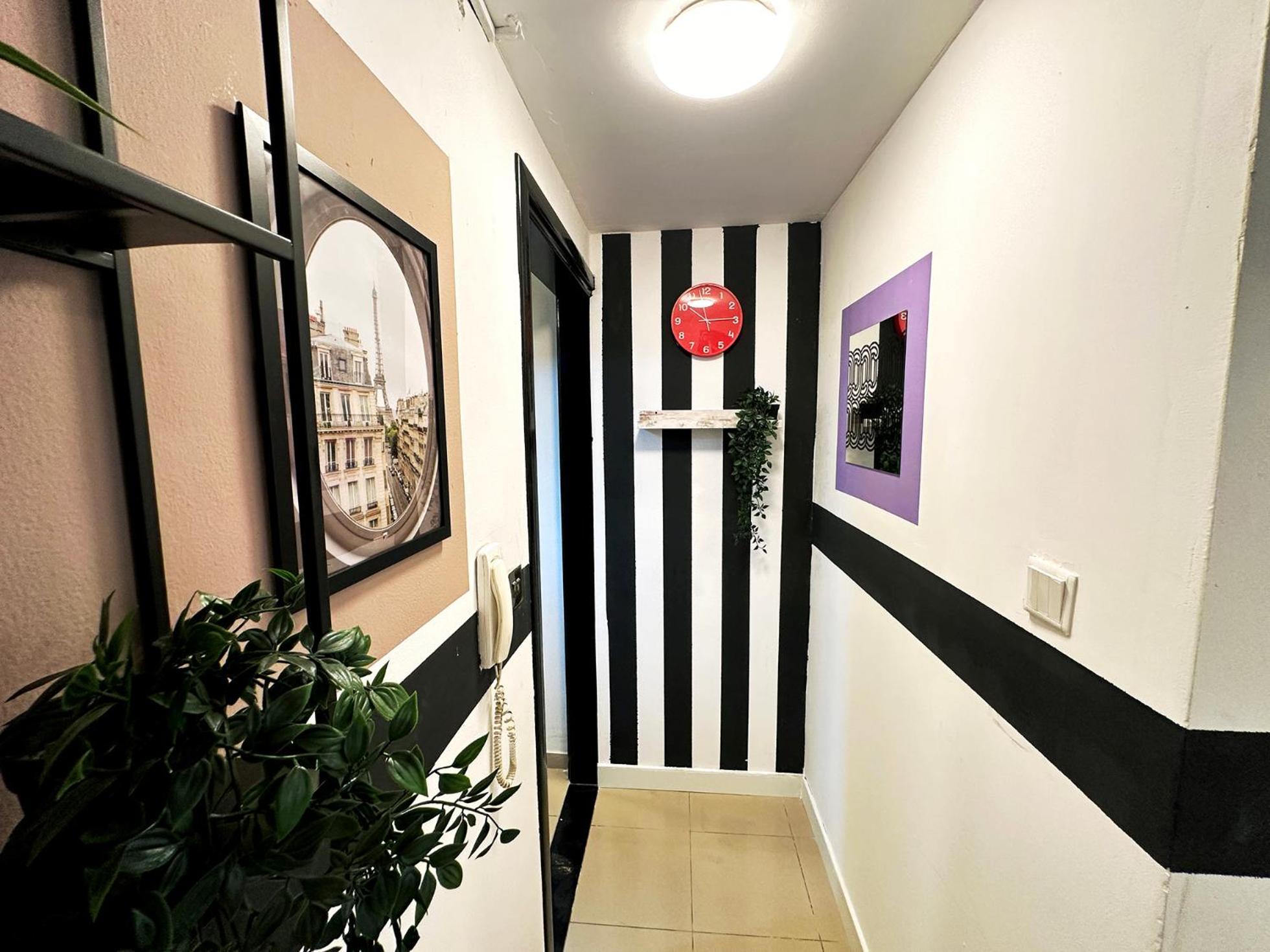 Inspire Partition In Al Seef Near Burjuman Metro منزل للإقامة *